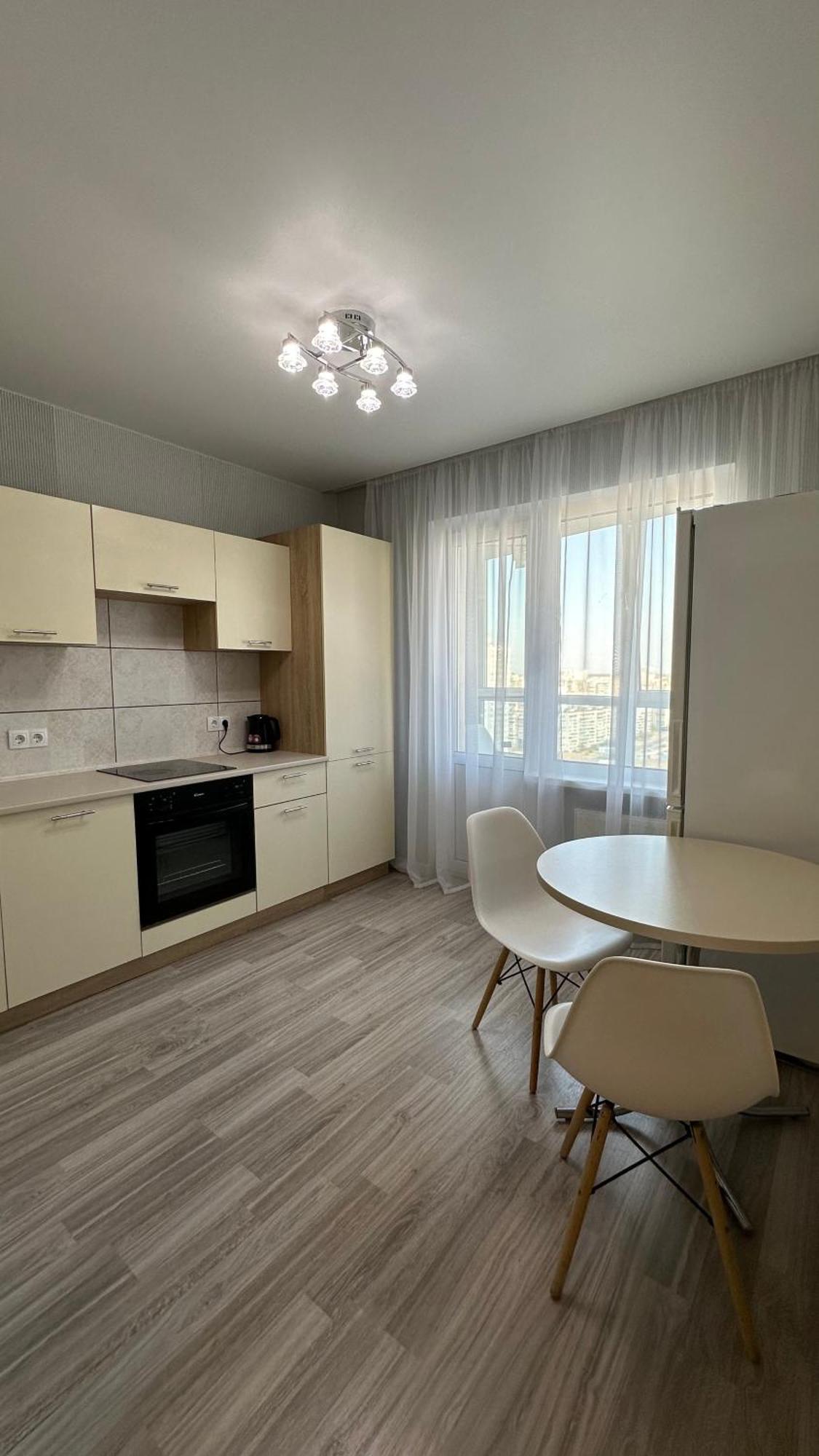 Є Генератор 1Кім Осокорки Вул Бориса Гмирі 20 Жк Патріотика Kyiv Exterior foto